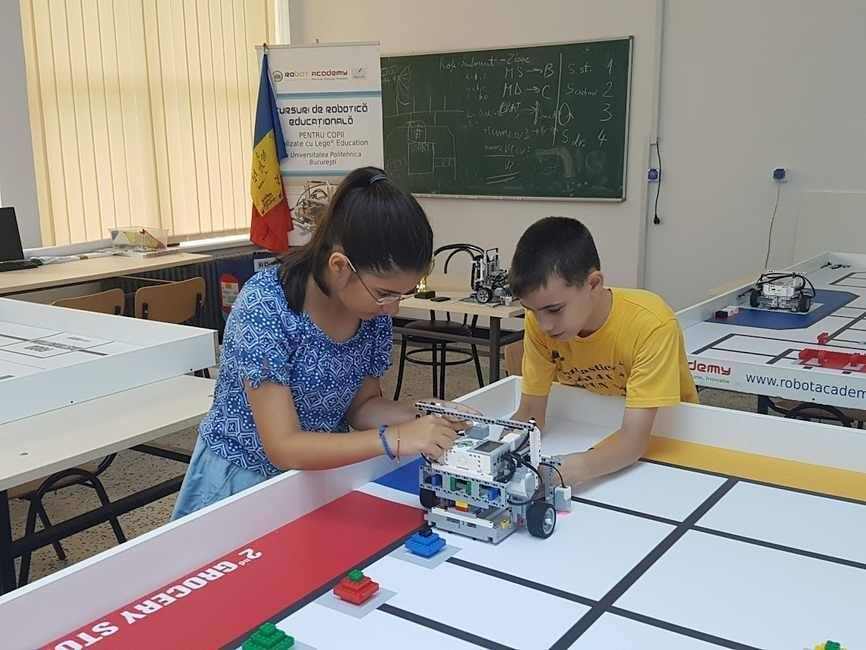 Curs RObot Academy 9–12 ani